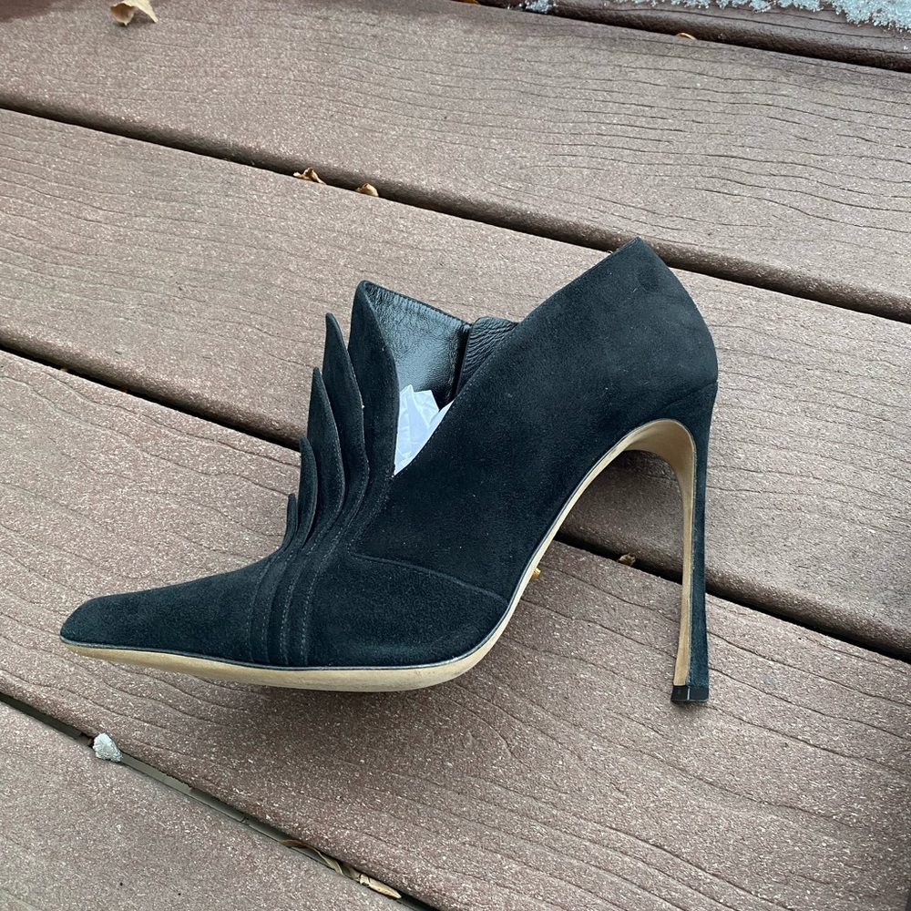 Layered suede ankle bootie by Sergio Rossi. Sz.8